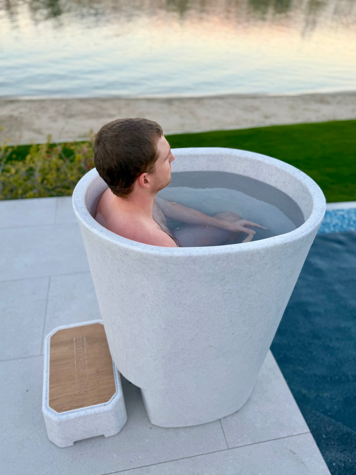 Vertical Cold Tub