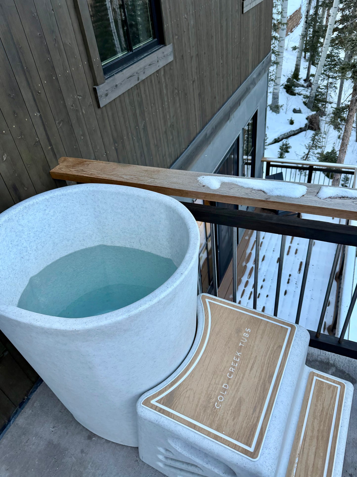 Vertical Cold Tub