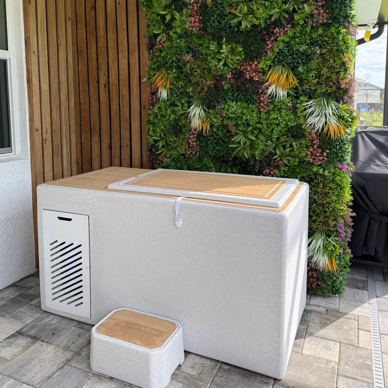 Horizontal Cold Tub