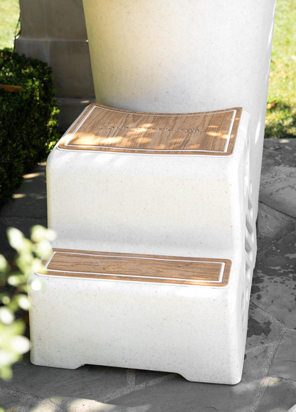 Fully Enclosed Step – Vertical Cold Tub